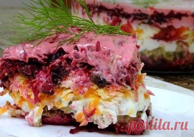 Великолепный праздничный салат.Но можно приготовить к ужину!‍🥕🧀

Салат 