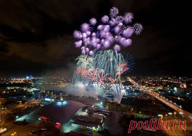 Красота! Салют в Челябинске