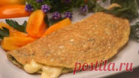 Овсяный блин на завтрак с сыром (Овсяноблин). Времени на готовку уходит минут 5.