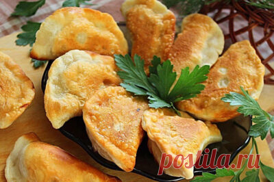 Жареные вареники на сковороде: с картошкой, с вишней, замороженные - Onwomen.ru