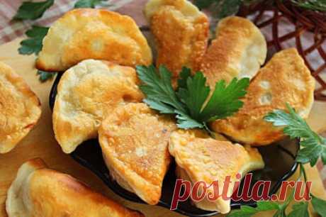 Жареные вареники на сковороде: с картошкой, с вишней, замороженные - Onwomen.ru