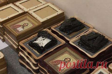В МИД назвали провоз взрывчатки в иконах логикой душевнобольных. Попытка провезти взрывчатку в иконах с Украины может быть продиктована только логикой душевнобольных, уверена официальный представитель МИД России Мария Захарова. Она также уверена, что иконы могли быть использованы для таких целей, так как связаны с верой и доверием. Ранее в Россию попытались ввезти иконы с пластидом.