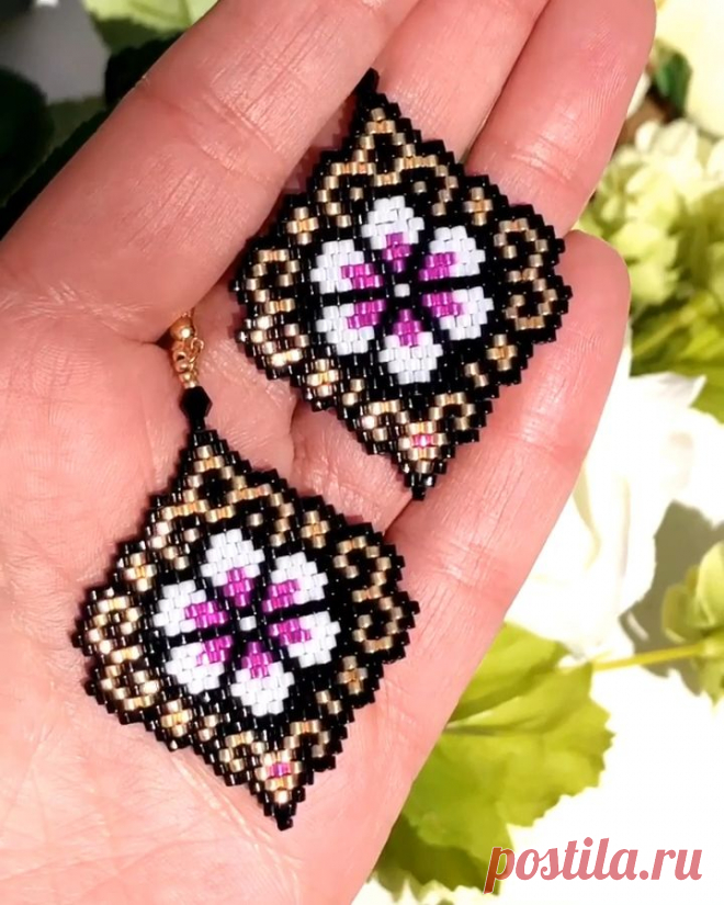 Brick stitch pattern-Digital Download for these earrings is available at SplendidBeads’s Etsy Shop
