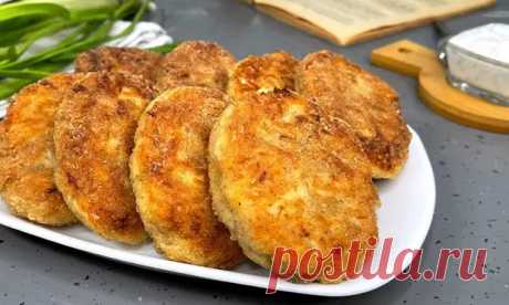 Смешали картошку и квашеную капусту, получилось невероятно вкусно. Подходит и на завтрак, и на ужин