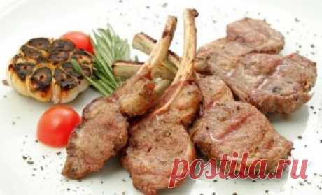 Как приготовить идеальное каре ягненка в духовке? Если вы – настоящий гурман или просто любитель вкусной еды, то непременно попробуйте каре ягнёнка. Но для начала выясните, как подготовить и выбрать рёбрышки.