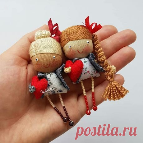 Текстильная брошь