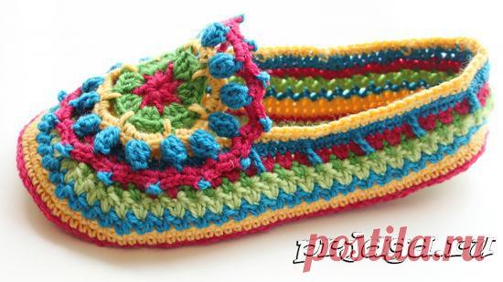 Красочные тапочки крючком, мастер класс