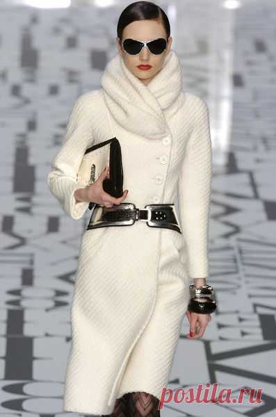 Valentino at Paris Fall 2004