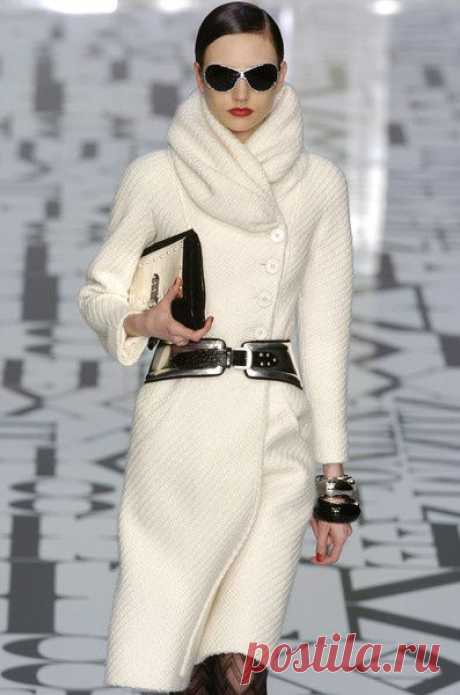 Valentino at Paris Fall 2004