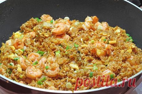 Ароматный жареный рис по-корейски… с кимчи и креветками — Вкусные рецепты