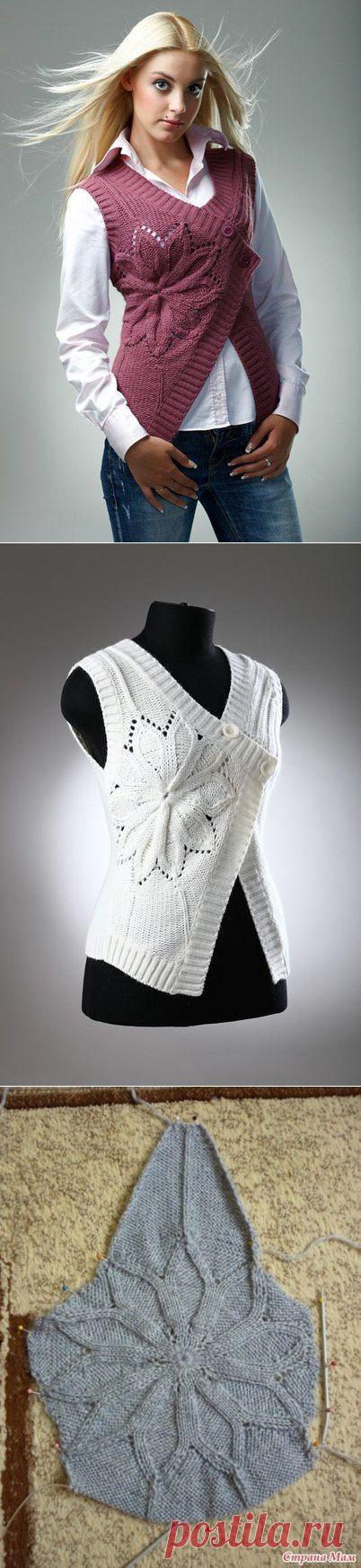Вязание: жилет с цветком