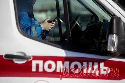 Мужчина напал с ножом на бывшую жену в российской больнице. В Кизляре пожилой мужчина напал с ножом на бывшую жену, попавшую в больницу. Супруги прожили вместе более 40 лет, у них родилась общая дочь. Спустя время муж стал часто кричать и поднимать руку на женщину, в результате она переехала на съемную квартиру. В июле женщину доставили в больницу.