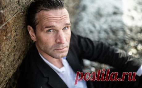 Виктор Добронравов