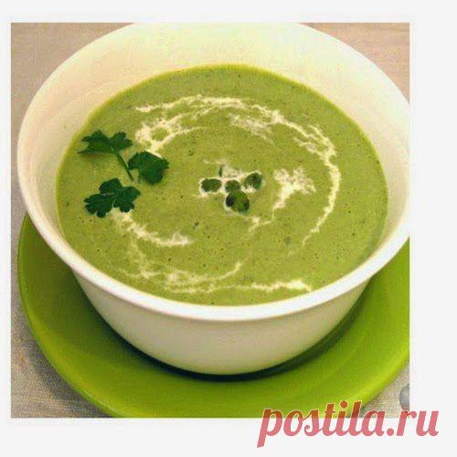 Суп-крем из зеленого горошка | Друг пенсионера
Главная ценность зеле­ного горошка как ле­чебного средства заклю­чается в его способности улучшать обменные про­цессы. Он используется как антисклеротическое, мочегонное и камнера­створяющее средство, по­могает бороться с излиш­ним весом.