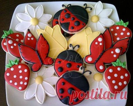 Lady Bug / Garden Party Cookies от DolceCustomCookies на Etsy