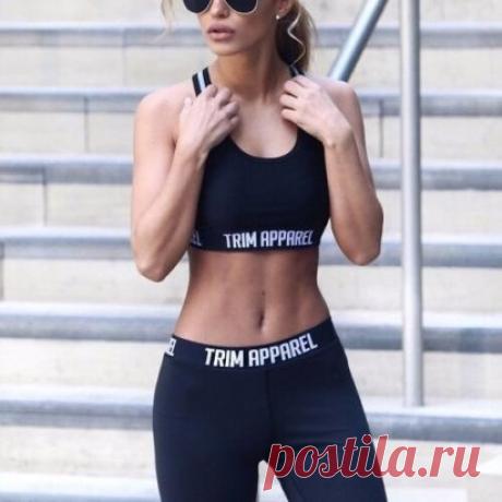 4 ЭФФЕКТИВНЫХ УПРАЖНЕНИЯ ОТ ОБВИСШЕГО ЖИВОТИКА!
Упражнение 1
Глубоко вдохните животом, максимально выпячивая брюшную стенку. Раз, два, три, четыре, пять. Расслабились, выдохнули весь воздух через рот. Втянули живот в себя, подтягивая его вверх к желудку. Как будто вы хотите спрятать его под рёбра. Задержали дыхание. Раз, два, три.
Показать полностью… Снова вдохнули, повторяя упражнение столько раз, сколько вам лет. Если вы не можете выполнить сразу такое количество повторов, то в течение дня п