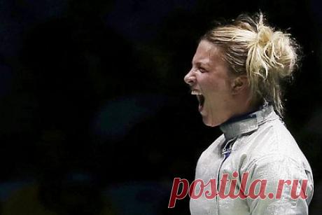 Украинская саблистка прокомментировала дисквалификацию за отказ от рукопожатия. Украинская саблистка Ольга Харлан прокомментировала дисквалификацию за отказ от рукопожатия с россиянкой Анной Смирновой на чемпионате мира. «Я не хотела пожимать руку этой спортсменке, и я действовала своим сердцем», — заявила она, добавив, что «кричала от боли», когда узнала об отстранении.