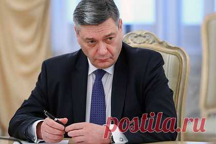 Замглавы МИД России принял посла Израиля в Москве. Замглавы МИД России Андрей Руденко принял посла Израиля в Москве Александра Бен Цви, сообщает российское внешнеполитическое ведомство. Отмечается, что встреча состоялась по просьбе израильского посла. Стороны обменялись мнениями по вопросам, представляющим взаимный интерес, а также по актуальным темам мировой повестки.