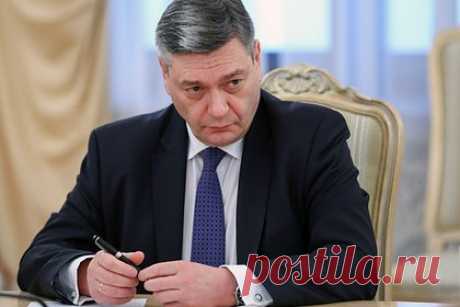 Замглавы МИД России принял посла Израиля в Москве. Замглавы МИД России Андрей Руденко принял посла Израиля в Москве Александра Бен Цви, сообщает российское внешнеполитическое ведомство. Отмечается, что встреча состоялась по просьбе израильского посла. Стороны обменялись мнениями по вопросам, представляющим взаимный интерес, а также по актуальным темам мировой повестки.