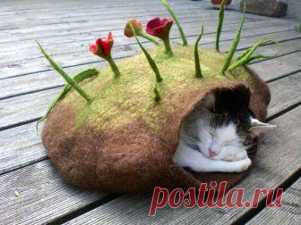 15 уютных домиков для кошек из войлока