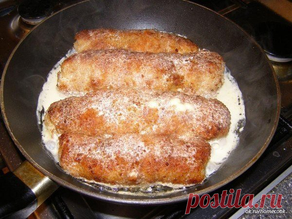 "Куриные рулетики с грибами и сыром в сметанном соусе"