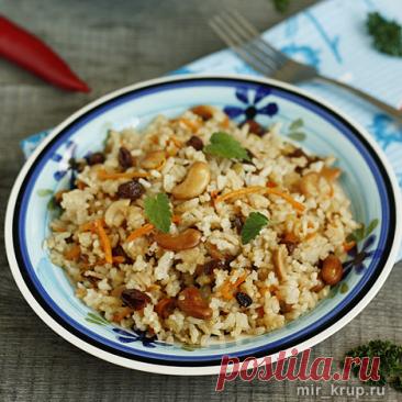 Индийский плов с изюмом и кешью