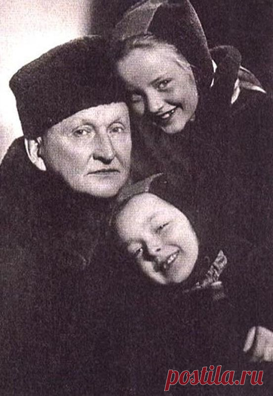Знаменитости в кругу семьи. Фото из домашних архивов / Назад в СССР / Back in USSR