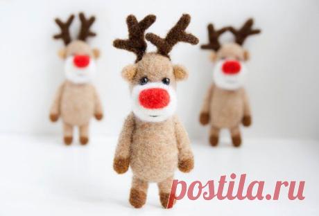 Felt miniature pocket reindeer by MistrSandman on Etsy