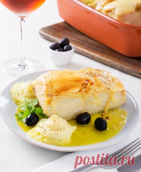 Bacalhau à Zé do Pipo - RIBERALVES Uma tradicional receita de bacalhau que cabe bem em qualquer refeição, em qualquer dia da semana, com amigos ou com a família: Bacalhau à Zé do Pipo!