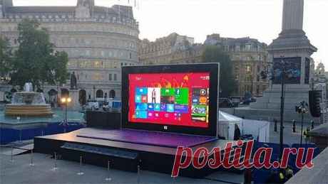 Microsoft установила 10-тиметровый планшет в центре Лондона