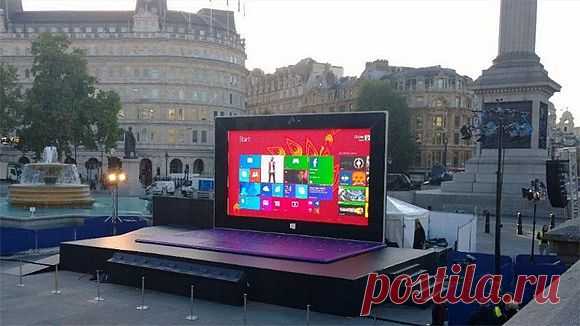 Microsoft установила 10-тиметровый планшет в центре Лондона