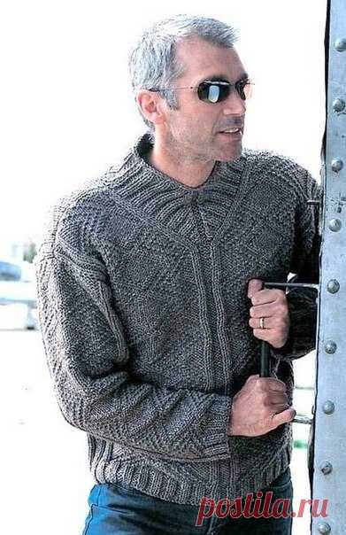 мужской пуловер с интересной горловиной спицами