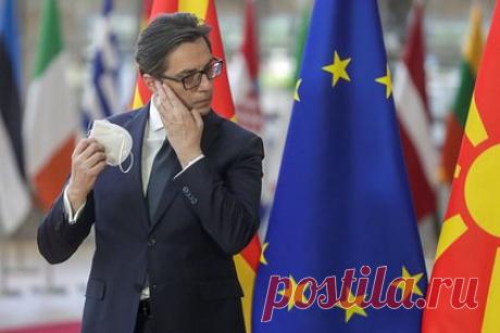 Президент Северной Македонии назвал Западные Балканы мягким местом Европы. Президент Северной Македонии Стево Пендаровски назвал Западные Балканы мягким местом в архитектуре европейкой безопасности и счел их уязвимыми для России. Политик добавил, что, по его мнению, Соединенные Штаты должны уделять значительно больше внимания ситуации в регионе.