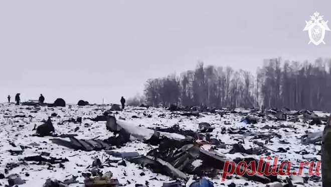 Отец одного из членов экипажа сбитого Ил-76 рассказал о сыне. Техник военно-транспортного самолета Ил-76, потерпевшего крушений в Белогородской области, Сергей Житенев отличался целеустремленностью и дружелюбием. Об этом рассказал его отец Николай Житенев, слова которого передает РИА ...
