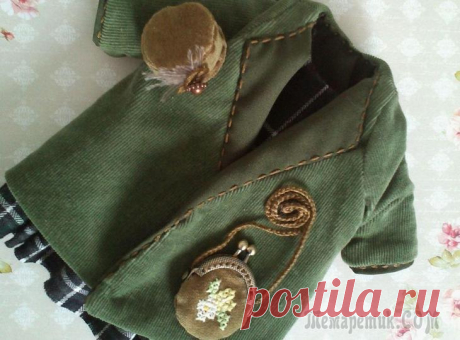 Шьем сумочку с фермуаром для тедди или куколки Нам понадобятся:
фермуар пришивной;вельвет для основы сумочки;ткань для подкладки;канва (любого цвета, ее видно не будет);нитки ирис;нитки швейные;иголка;ножницы;деревянная палочка;крючок для вязания;...