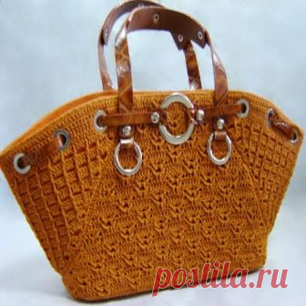 Bolsa Ferrugem de Crochê  Bolsa Tijolo pentagonal com detalhes em couro e metal Material: ·          1 novelo da linha camila Fashion(Nov. de 500m), na cor 351(tijol...