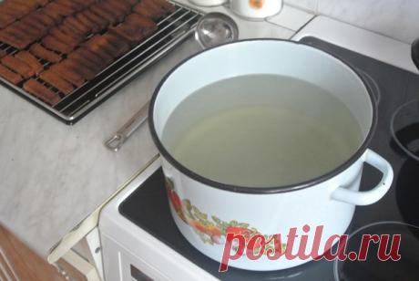 Рецепт кваса из бородинского хлеба.