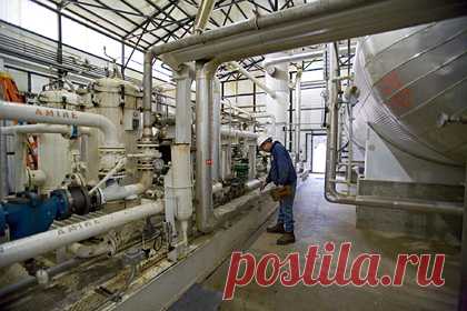 Рост цен на газ в США побил исторический рекорд. Фьючерсы на газ в США резко взлетели в цене на торгах Нью-Йоркской товарной биржи 27 января, скачок в 72 процента по февральскому контракту стал рекордным за всю историю, пишет Bloomberg со ссылкой на представителя CME Group, владеющей биржей. Стоимость выросла на фоне прогнозов о похолодании.