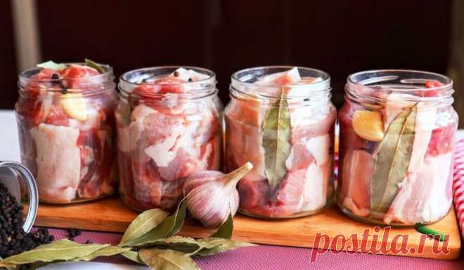 Готовлю мясо в банке по- финскому рецепту Такое мясо по финскому рецепту, вам точно понравится. Эта заготовка всегда выручает, когда нет времени на готовку обеда или ужина. В качестве праздничной нарезки или дополнения к основным блюдам, такое мясо также используется.