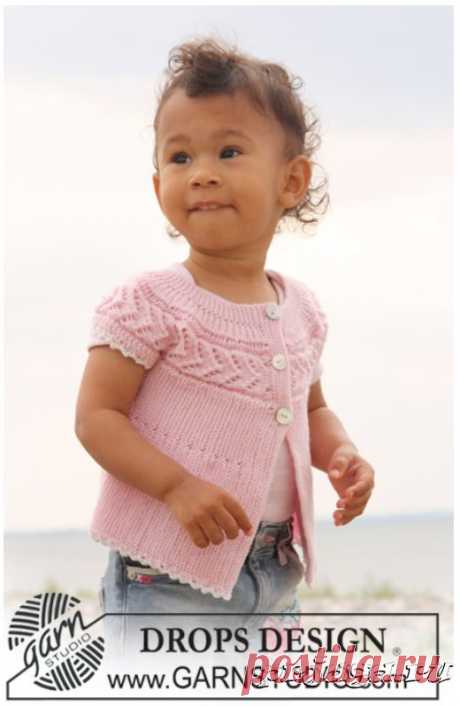 Детский жилет спицами, выполнен поперёк