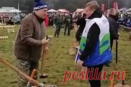 Лукашенко показал мастер-класс на чемпионате по колке дров. Белорусский лидер Александр Лукашенко посетил первый в стране чемпионат по колке дров среди сотрудников СМИ и показал мастер-класс. Соревнования проходят в Минском районе на берегу водохранилища Вяча. В колке дров соревнуются как мужчины, так и женщины. Лукашенко показал, как разрубить большую колоду с помощью топора.
