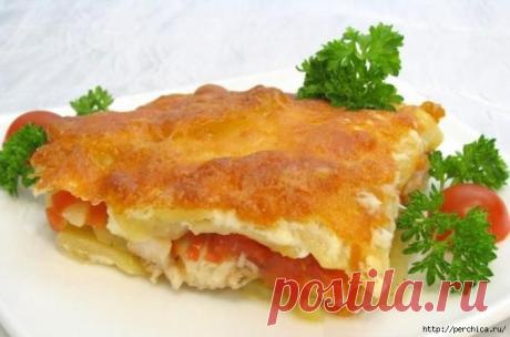 🐟 Рыба с картофелем, запеченные под майонезом - просто ужас,как вкусно,приготовьте обязательно.

 

Ингредиенты

500 г филе рыбы (тилапия, судак, палтус, пангасиус и т.д.)
1 кг картофеля
350 г помидоров
100 г сыра
майонез
соль
перец

Приготовление

Рыбу нарезать небольшими кусочками.
Рыбу посолить, поперчить, оставить на 15-20 минут.
Картофель почистить, нарезать кружочками.
Помидоры нарезать пластиками.
Сыр натереть на мелкой терке.