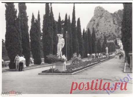 фото Курорт Парк аллея скульптура 1963 Семеиз Ялта