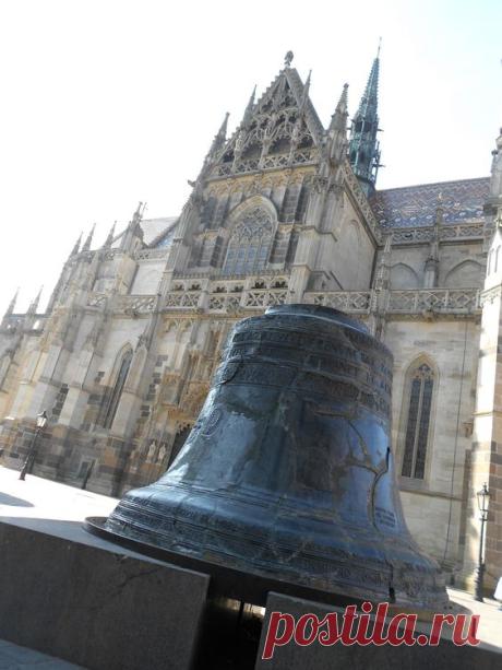 Domus St Elisabeth in Kosice   |  Pinterest • Всемирный каталог идей
