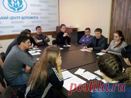 Молодіжні лідери на Президії Запорізької міської молодіжної ради розглянули та внесли корективи до проектів молодіжних заходів «ВелоДень» та «Фестиваль сім`ї», а також прийняли важливі рішення з нагальних питань молодіжної політики міста Запоріжжя.
