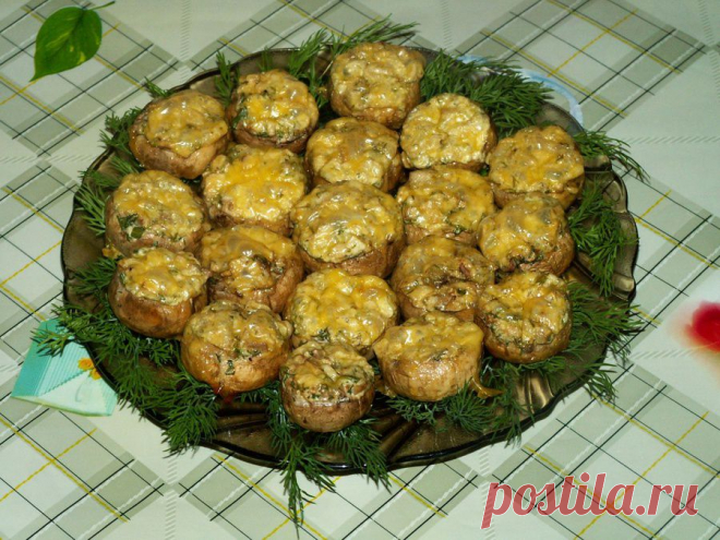 ШАМПИНЬОНЫ, ЗАПЕЧЕННЫЕ С СЫРОМ
