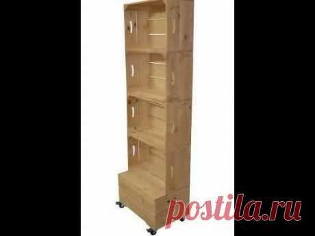 MUEBLES Y CAJAS CON PALETS Y CAJAS DE FRUTA