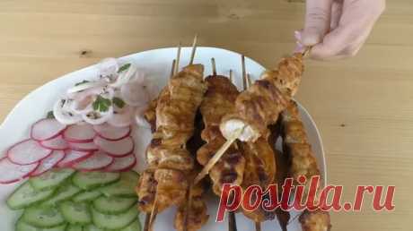 Куриные шашлычки. Я нарезаю полосками курицу и мариную в кефире и специях - БУДЕТ ВКУСНО! - медиаплатформа МирТесен