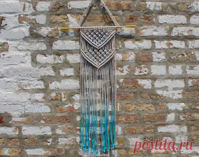Dip-Dyed Macrame Wall Hanging Tutorial | Parlor Diary