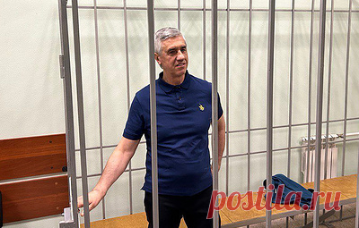 Суд в Красноярске приговорил бизнесмена Быкова по второму делу к 11 годам колонии. По совокупности его лишили свободы на 17 лет, учитывая предыдущий приговор